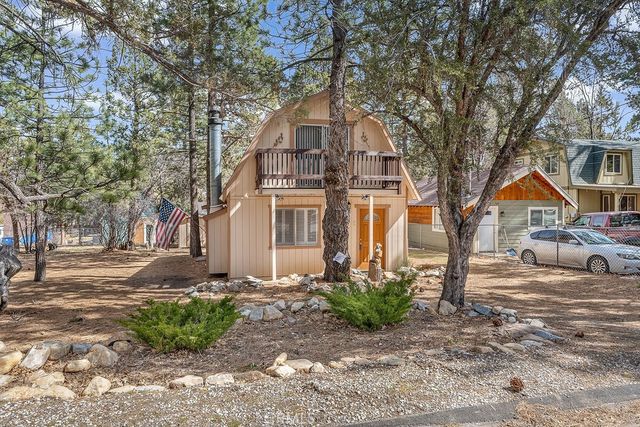 523 Wabash Lane, Sugarloaf, CA 92386