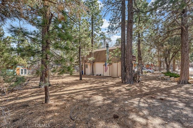 523 Wabash Lane, Sugarloaf, CA 92386