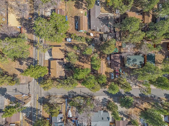 523 Wabash Lane, Sugarloaf, CA 92386