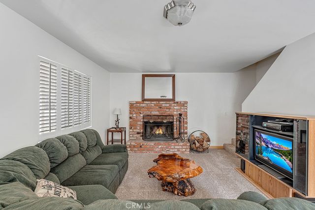 523 Wabash Lane, Sugarloaf, CA 92386