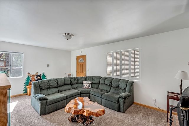 523 Wabash Lane, Sugarloaf, CA 92386