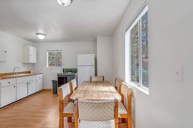 523 Wabash Lane, Sugarloaf, CA 92386