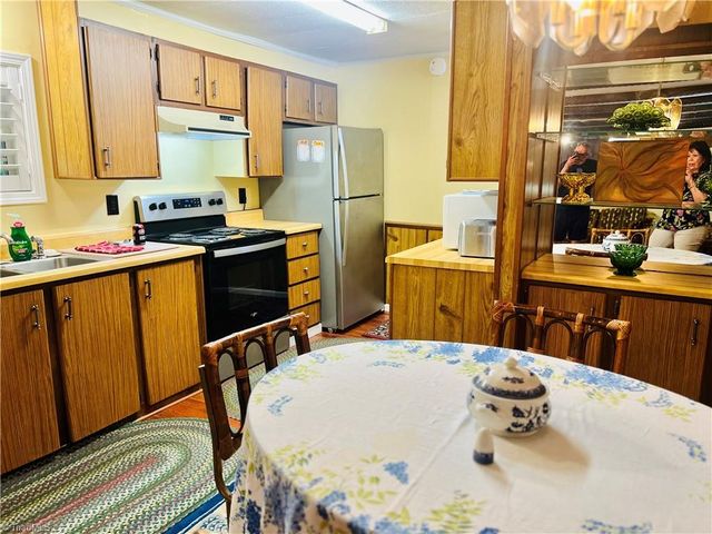 2214 Old Highway 601, Mount Airy, NC 27030