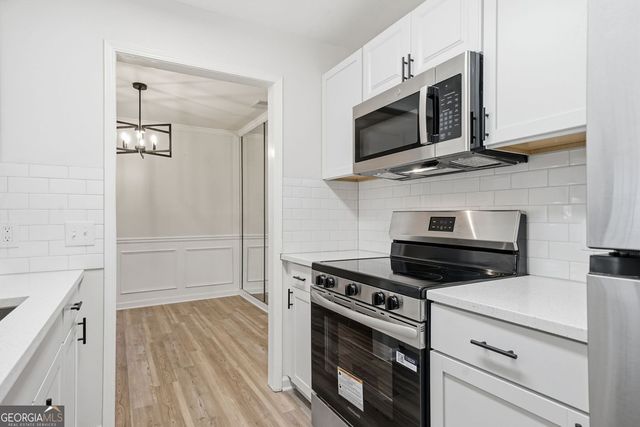 112 Barrington Hills Drive, Atlanta, GA 30350