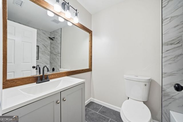 112 Barrington Hills Drive, Atlanta, GA 30350