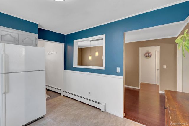 100 Lincoln Drive, Mastic Beach, NY 11951