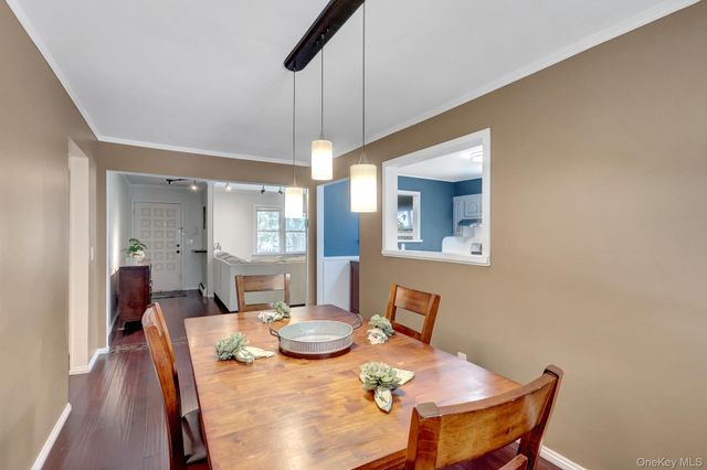 100 Lincoln Drive, Mastic Beach, NY 11951