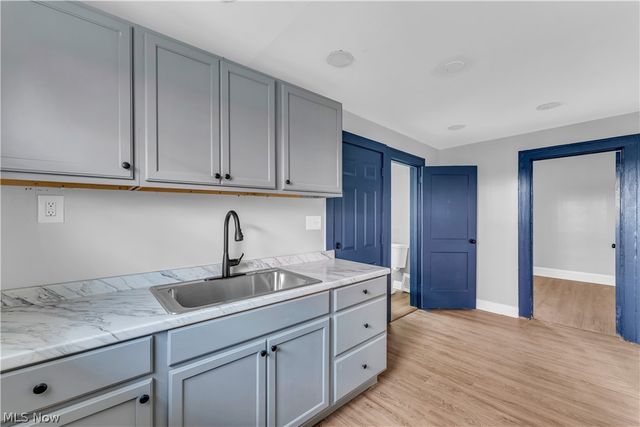 1304 W 73rd Street, Cleveland, OH 44102