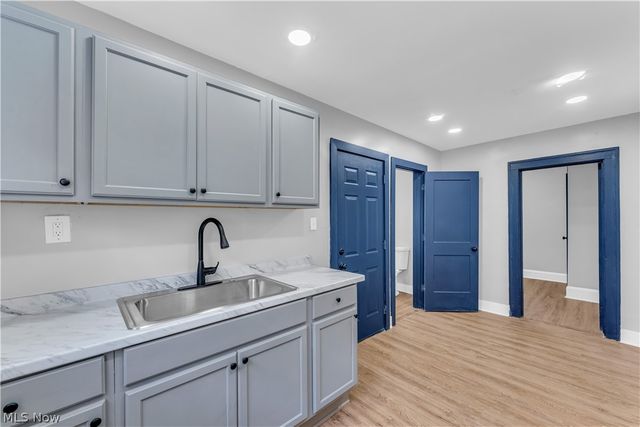 1304 W 73rd Street, Cleveland, OH 44102