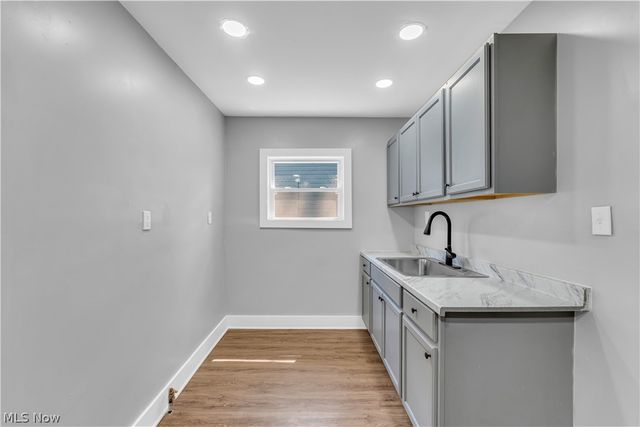 1304 W 73rd Street, Cleveland, OH 44102