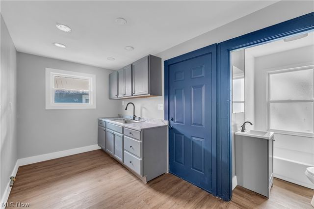1304 W 73rd Street, Cleveland, OH 44102