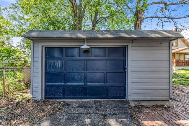 1304 W 73rd Street, Cleveland, OH 44102
