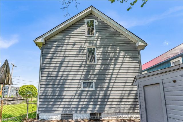 1304 W 73rd Street, Cleveland, OH 44102