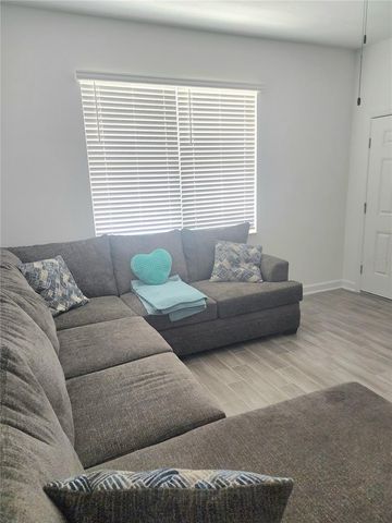 1743 GOOD NEIGHBOR LOOP, Kissimmee, FL 34744