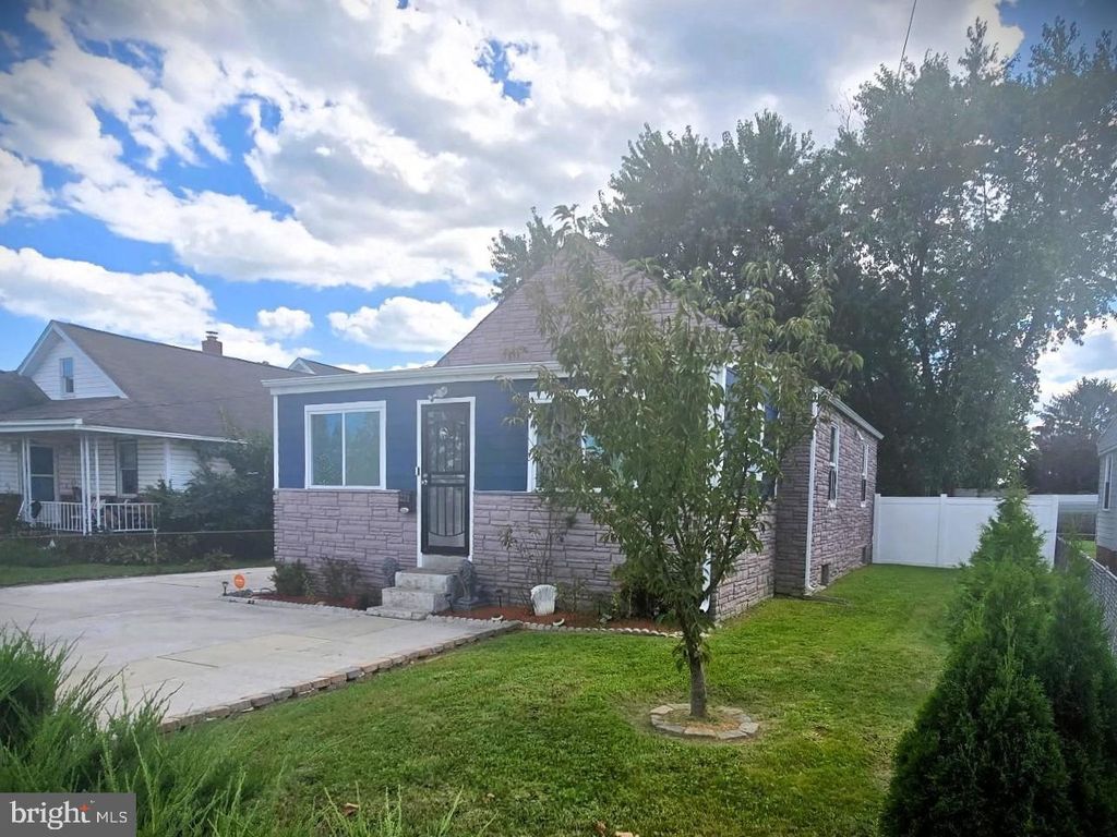 1229 NORTH POINT RD, Dundalk, MD 21222