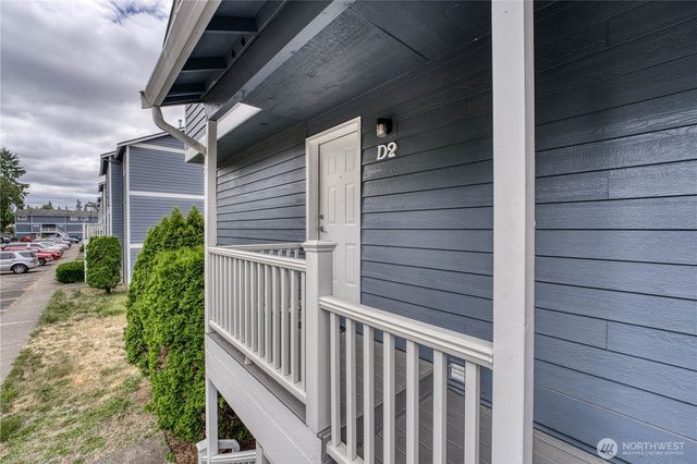 3939 10th Street SE #D2, Puyallup, WA 98374