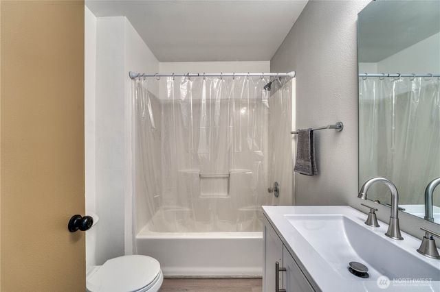 3939 10th Street SE #D2, Puyallup, WA 98374