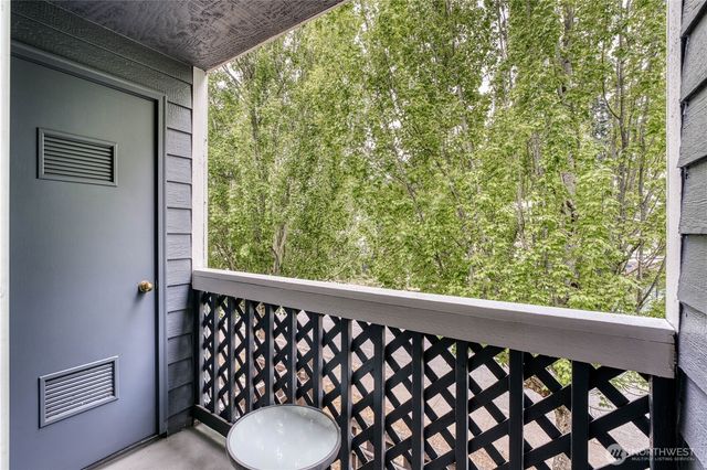 3939 10th Street SE #D2, Puyallup, WA 98374