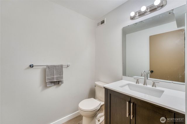 3939 10th Street SE #D2, Puyallup, WA 98374