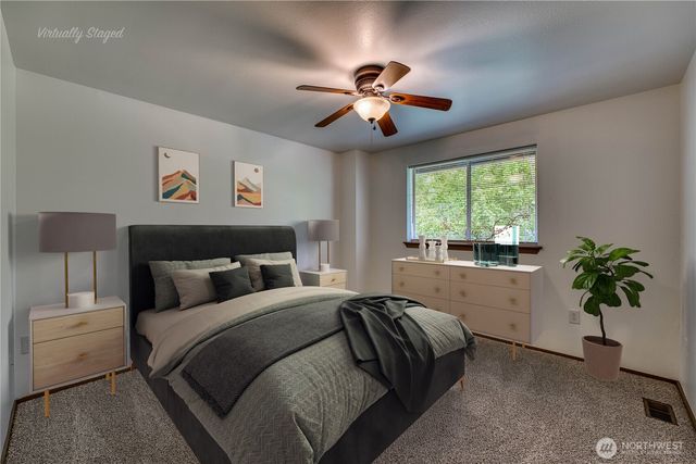 3939 10th Street SE #D2, Puyallup, WA 98374