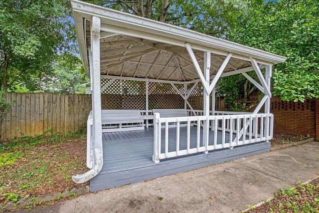 413 Old Newnan Road, Carrollton, GA 30117