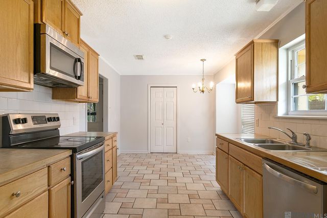 16711 Patton Ave, Baton Rouge, LA 70816