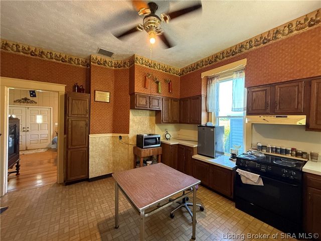 3218 Allentown Road, Sellersburg, IN 47172