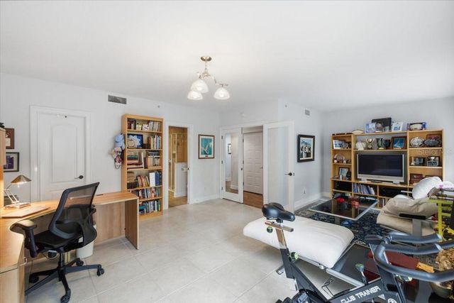 114 E DAVIS BOULEVARD 8, Tampa, FL 33606