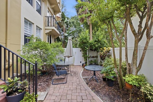 114 E DAVIS BOULEVARD 8, Tampa, FL 33606