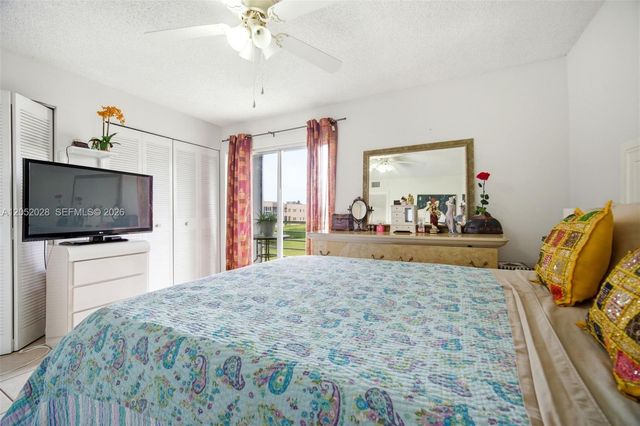 9101 Sunrise Lakes Boulevard 218, Sunrise, FL 33322