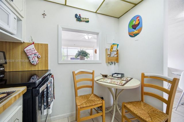 9101 Sunrise Lakes Boulevard 218, Sunrise, FL 33322