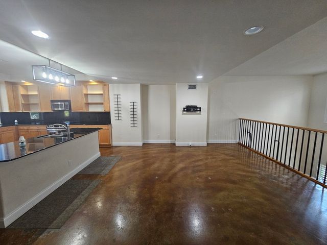812 SW 4th Avenue 8, Fort Lauderdale, FL 33315