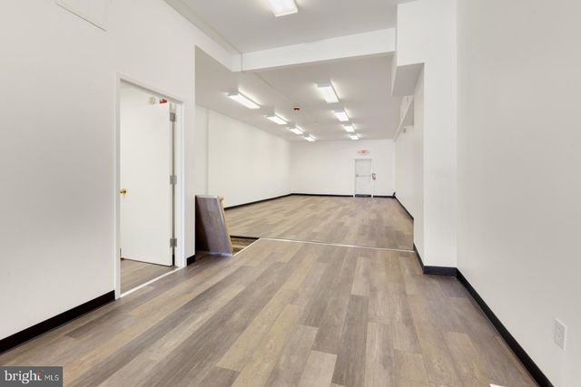 4014 MARKET ST, Philadelphia, PA 19104