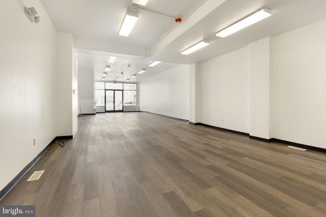 4014 MARKET ST, Philadelphia, PA 19104