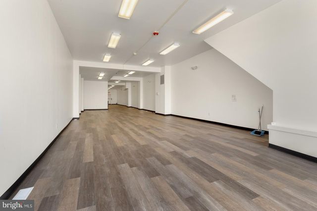 4014 MARKET ST, Philadelphia, PA 19104