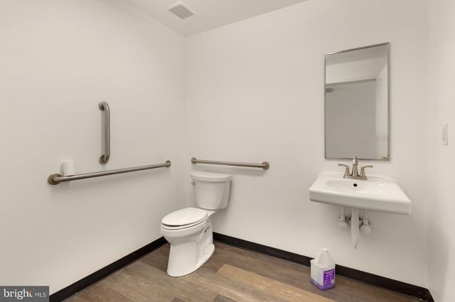 4014 MARKET ST, Philadelphia, PA 19104