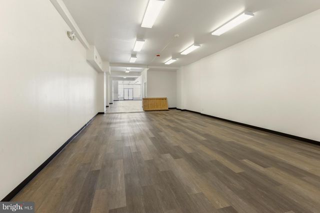 4014 MARKET ST, Philadelphia, PA 19104