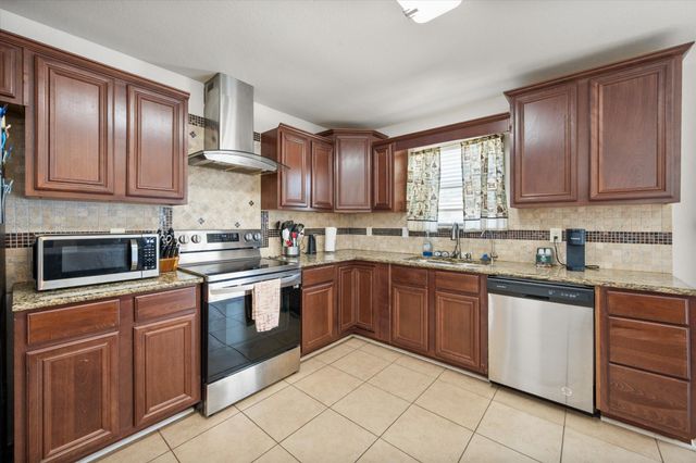 2848 Grandview Drive, Grand Prairie, TX 75052
