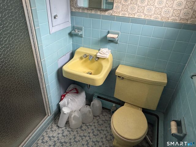 9 Oakridge Drive, Ledyard, CT 06335