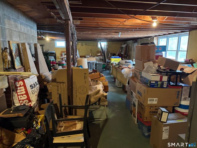 9 Oakridge Drive, Ledyard, CT 06335