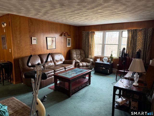 9 Oakridge Drive, Ledyard, CT 06335