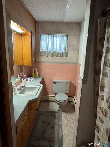 9 Oakridge Drive, Ledyard, CT 06335