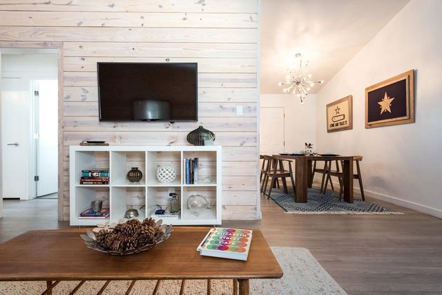 1913 Rabb RD A, Austin, TX 78704