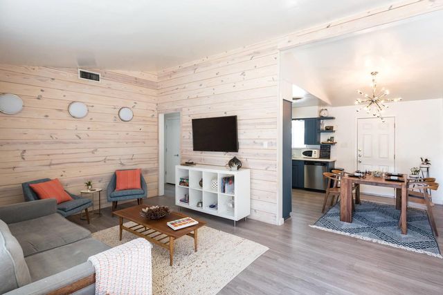 1913 Rabb RD A, Austin, TX 78704