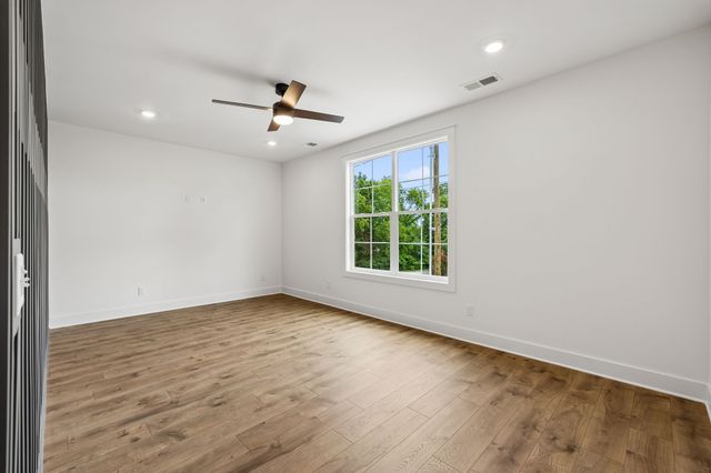 400 Lawrence St, Old Hickory, TN 37138