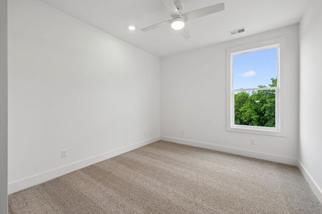 400 Lawrence St, Old Hickory, TN 37138