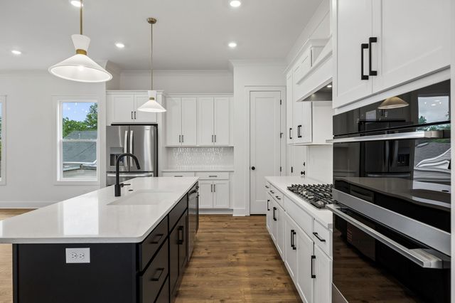 400 Lawrence St, Old Hickory, TN 37138