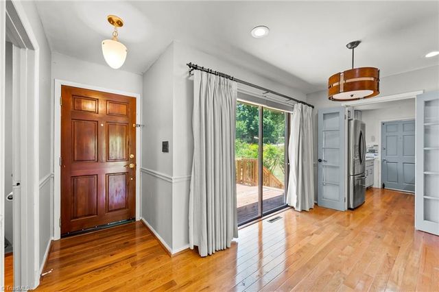 512 Forest Lane, Yadkinville, NC 27055