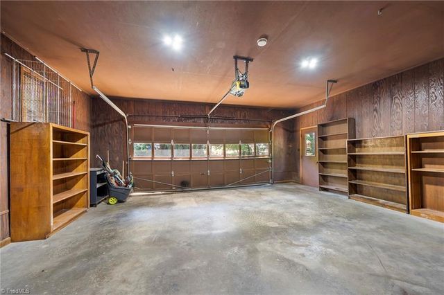 512 Forest Lane, Yadkinville, NC 27055