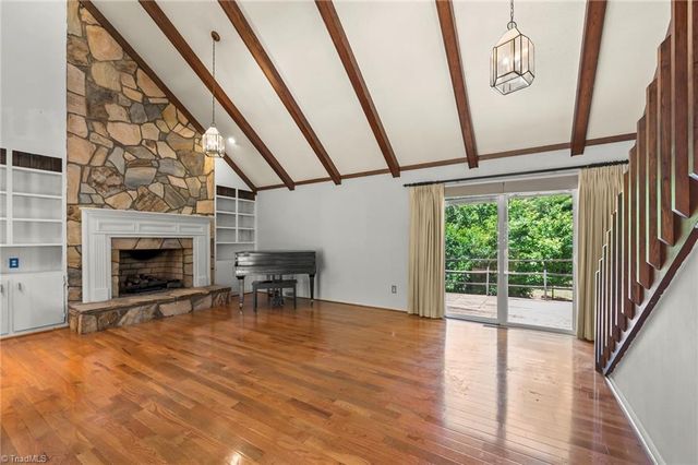 512 Forest Lane, Yadkinville, NC 27055